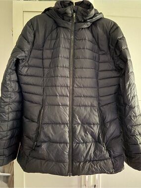 Lululemon black Pack it Down jacket
